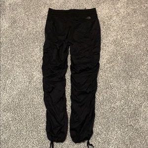 North Face Scrunched Pants (NEVER BEEN WORN!)